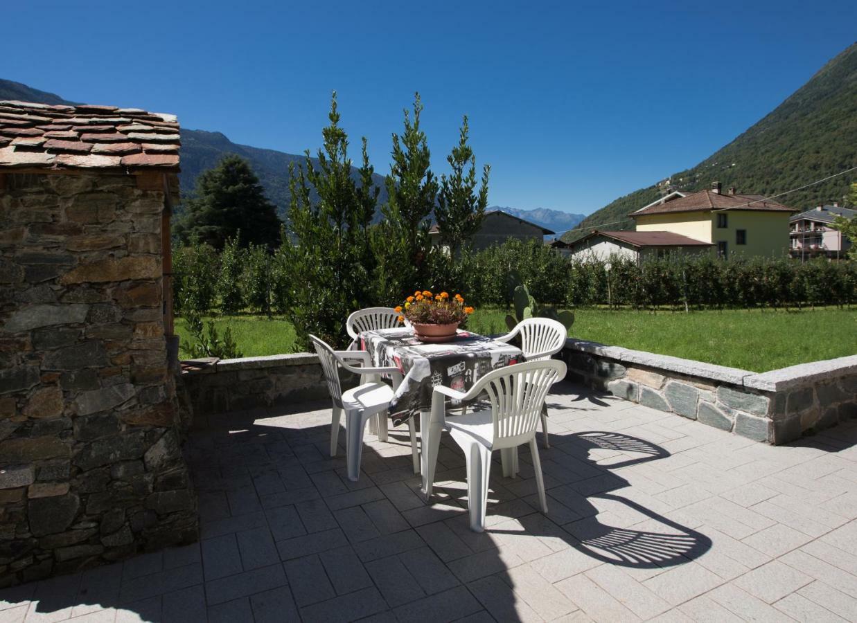 Free Hugs Hotel Mazzo di Valtellina Екстериор снимка